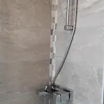 Ivan بيت ضيافة سكرادين