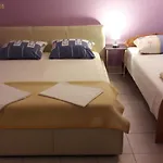 Guest house Ivan Skradin