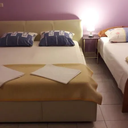 Guest house Ivan Skradin