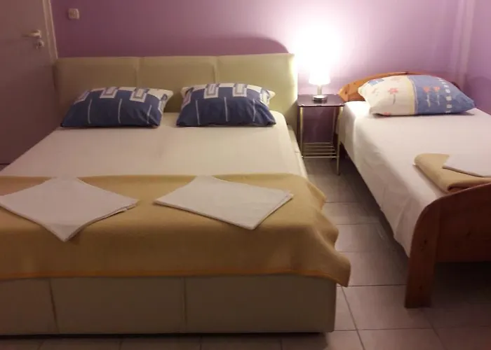 ゲストハウス Ivan スクラーディン